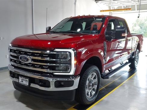 Used 2025 Ford F250 Lariat w/ Chrome Package image 18