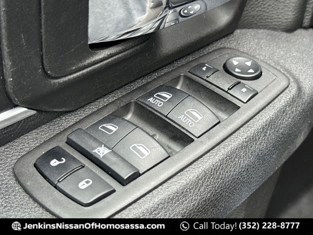 Used 2024 RAM 1500 Warlock AWD/4WD image 30