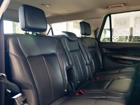 Used 2024 Ford Expedition Max XLT AWD/4WD image 31