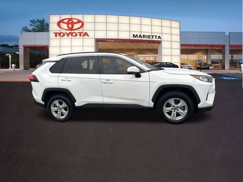 Certified 2020 Toyota RAV4 XLE w/ Convenience Package FWD image 32