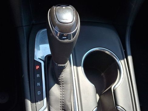 Used 2019 Chevrolet Equinox LT FWD image 16