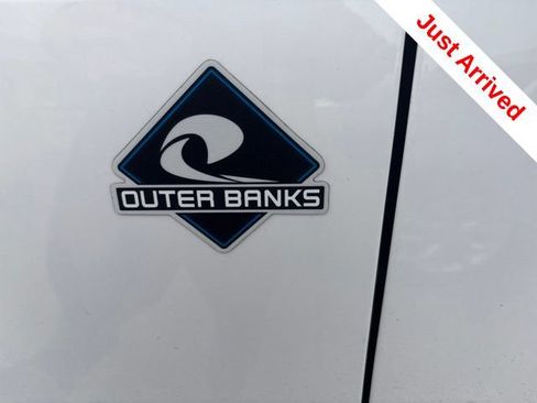 Used 2025 Ford Bronco Outer Banks AWD/4WD image 13