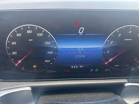Used 2025 Mercedes-Benz GLB 250 image 9