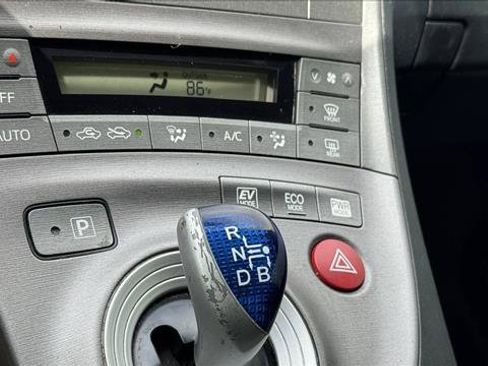 Used 2012 Toyota Prius Three w/ Solar Roof Pkg FWD image 17
