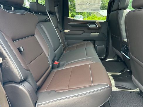 New 2026 GMC Sierra 1500 Denali w/ Denali Reserve Package AWD/4WD image 16