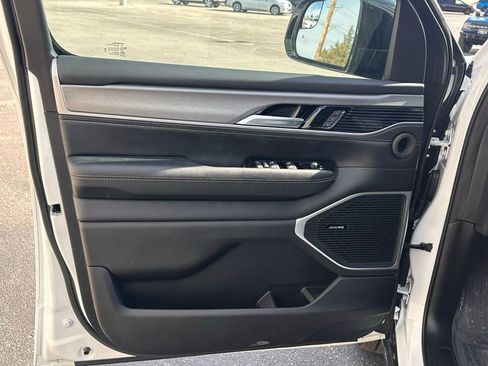 New 2026 Jeep Grand Wagoneer 4WD image 12