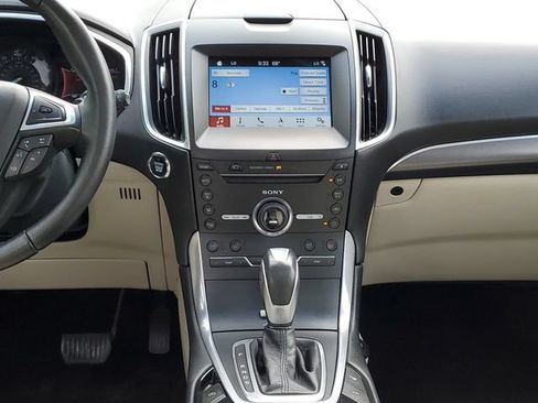 Used 2016 Ford Edge Titanium w/ Equipment Group 302A AWD/4WD image 15