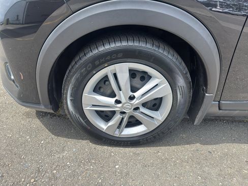Used 2021 Nissan Kicks S FWD image 23