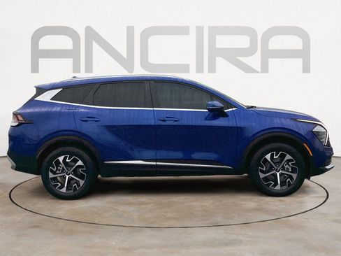Used 2025 Kia Sportage EX image 14