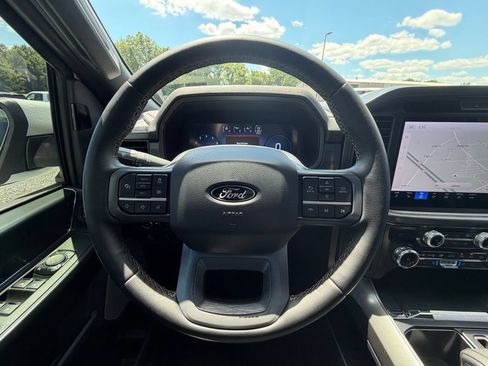 Used 2025 Ford F150 Lariat AWD/4WD image 10