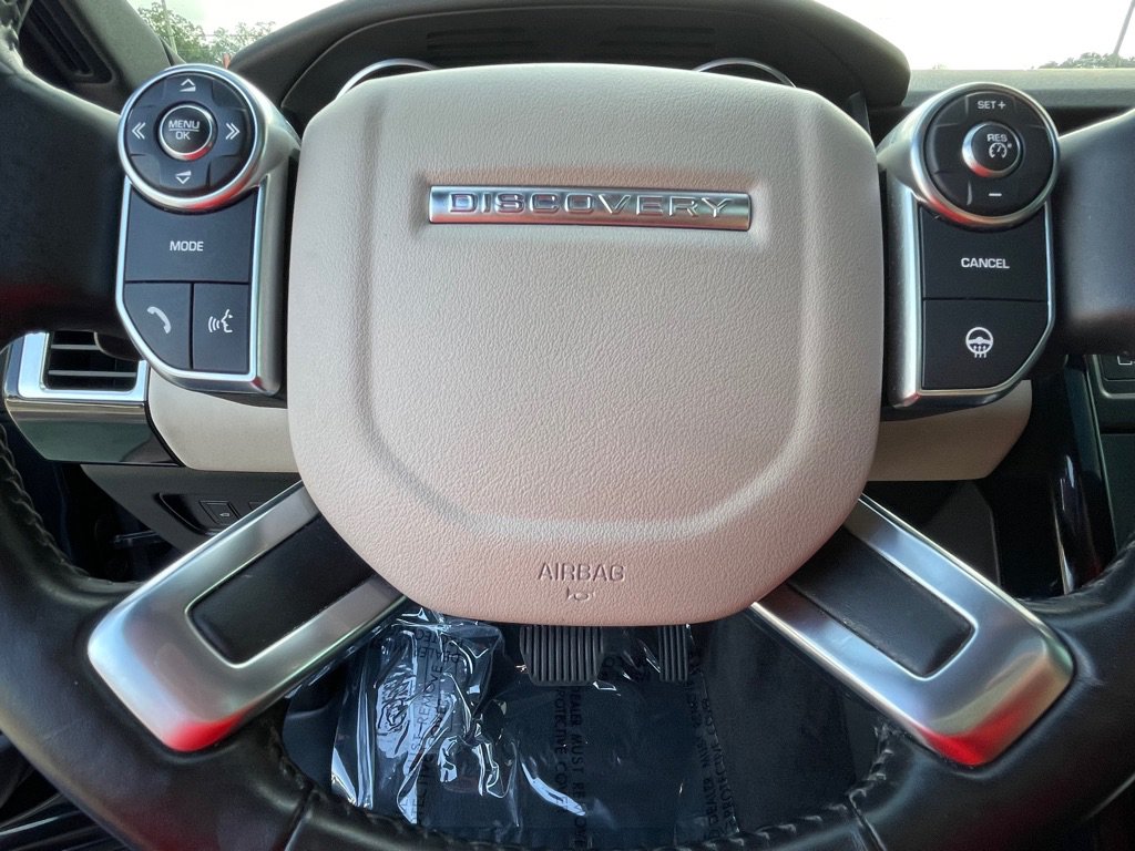 Used 2017 Land Rover Discovery SE AWD/4WD image 17