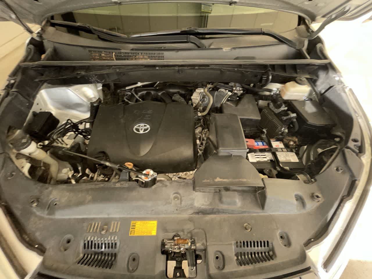 Used 2018 Toyota Highlander XLE AWD/4WD image 27