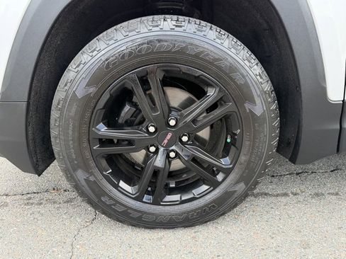 Used 2022 GMC Terrain AT4 image 10