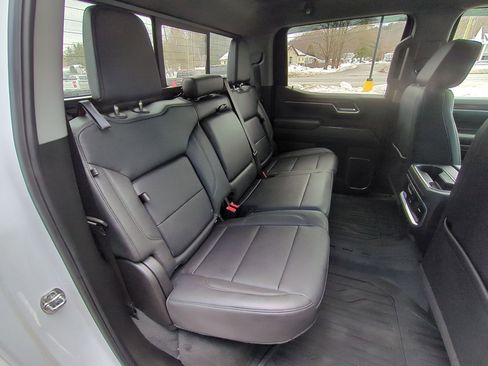 Used 2025 GMC Sierra 1500 SLT w/ SLT Premium Plus Package image 26