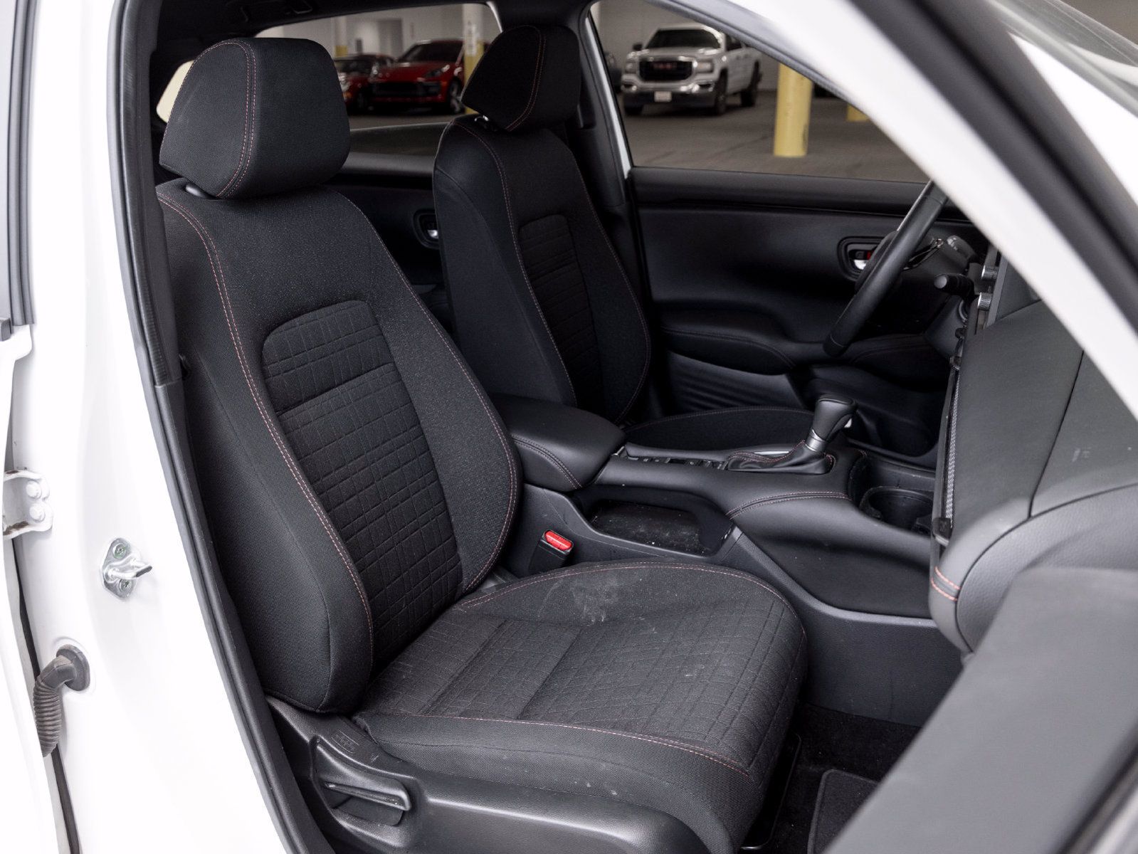 Used 2025 Honda HR-V Sport image 26