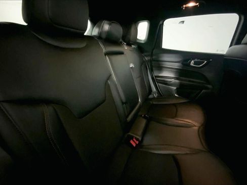 Used 2024 Jeep Compass Trailhawk image 23