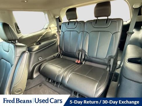 Used 2023 Jeep Grand Cherokee L Limited w/ Black Appearance Package AWD/4WD image 29