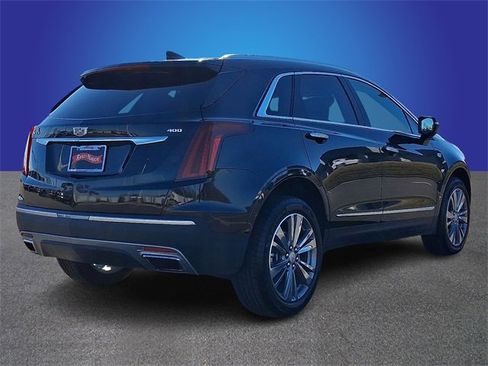 Used 2025 Cadillac XT5 Premium Luxury image 4