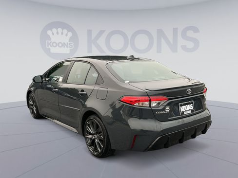 Used 2023 Toyota Corolla SE FWD image 4