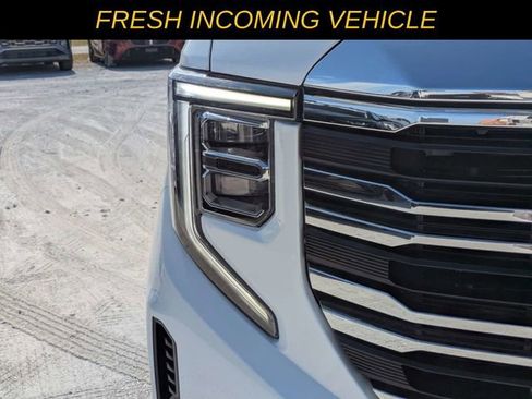Used 2024 GMC Sierra 1500 SLT RWD image 9