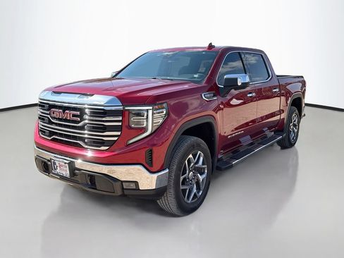 Used 2023 GMC Sierra 1500 SLT AWD/4WD image 3