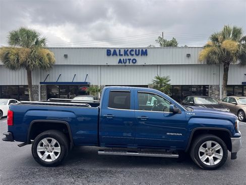 Used 2017 GMC Sierra 1500 SLE w/ SLE Value Package AWD/4WD image 1