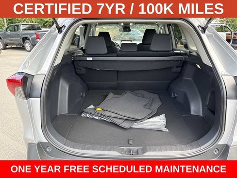 Used 2024 Toyota RAV4 XLE AWD/4WD image 12