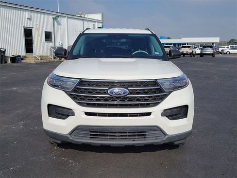 Used 2023 Ford Explorer XLT image 20