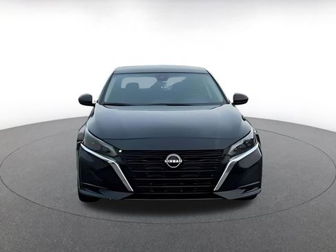 Used 2025 Nissan Altima 2.5 SV image 4