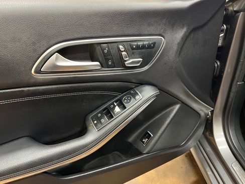 Used 2018 Mercedes-Benz CLA 250 image 27
