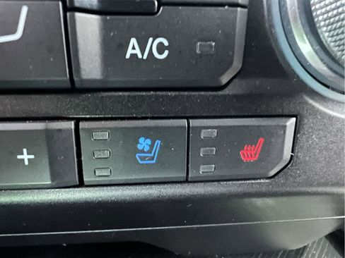 Used 2021 Ford F250 Platinum w/ FX4 Off-Road Package image 29