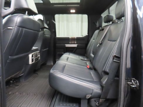 Used 2022 Ford F250 Lariat w/ Black Appearance Pkg AWD/4WD image 13