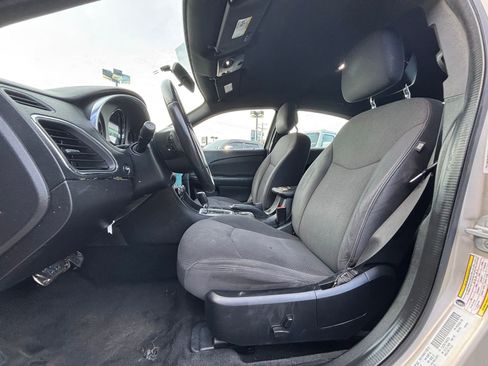 Used 2013 Chrysler 200 Touring image 11