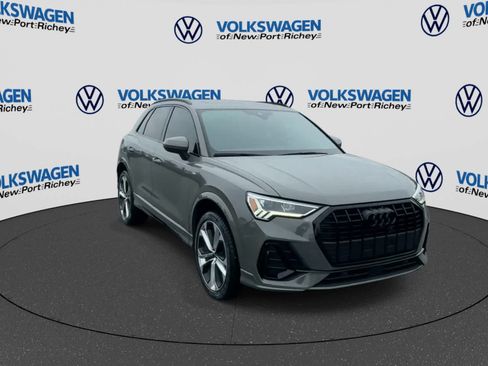 Used 2022 Audi Q3 2.0T Premium Plus AWD/4WD image 2