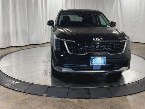 New 2026 Kia Sorento S image 4