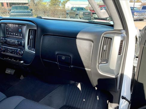 Used 2018 Chevrolet Silverado 1500 LT w/ Texas Edition image 14