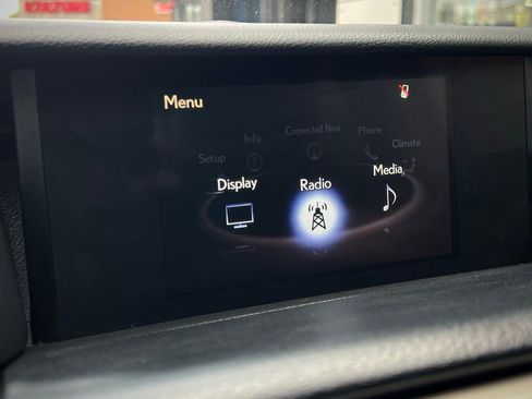 Used 2018 Lexus IS 300 image 45