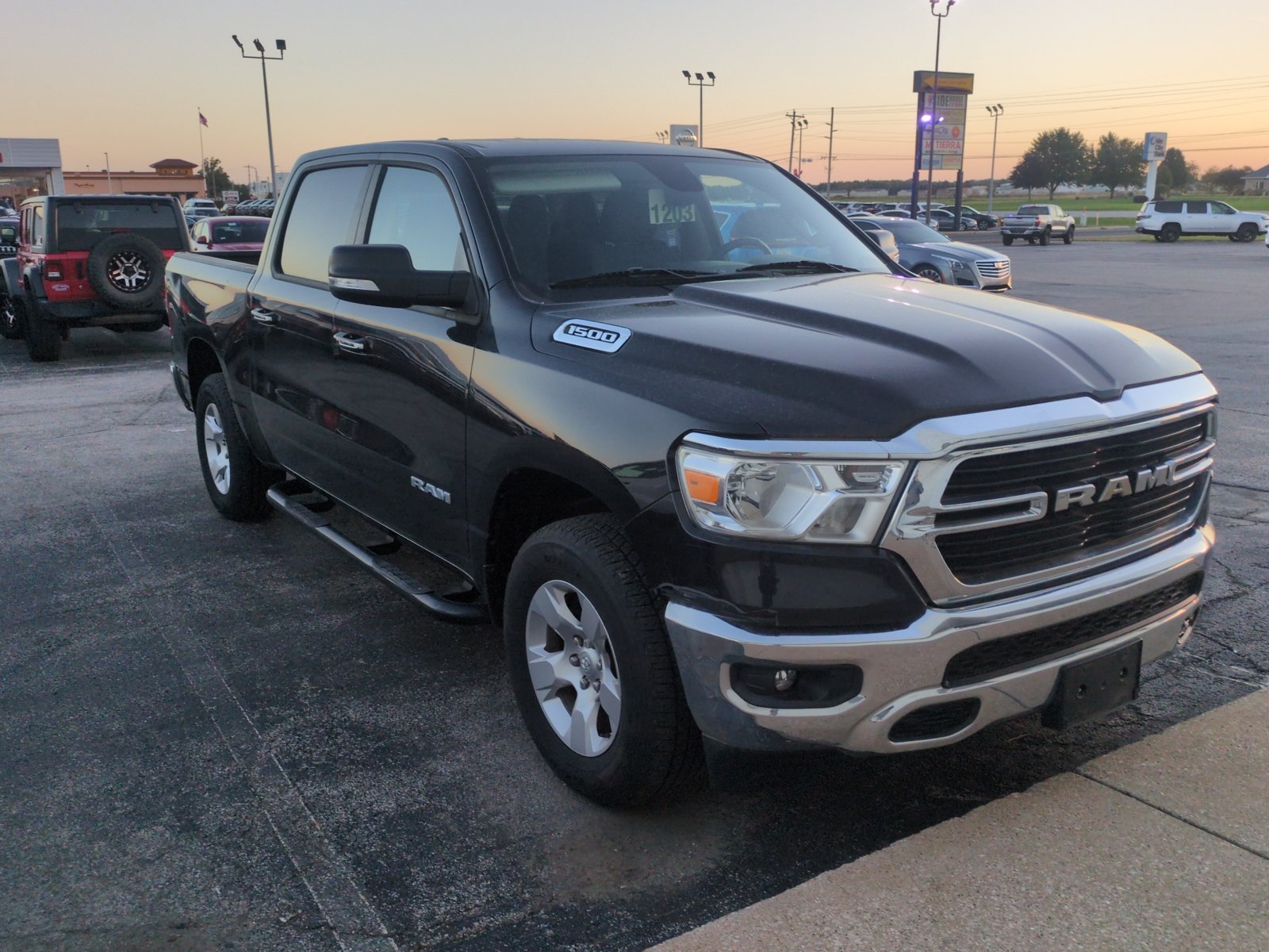 Used 2019 RAM 1500 Big Horn AWD/4WD image 3