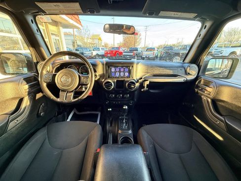 Used 2016 Jeep Wrangler Unlimited Sport w/ Connectivity Group image 29