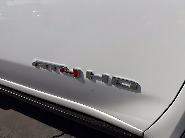 Used 2024 GMC Sierra 3500 AT4 w/ Technology Package AWD/4WD image 14