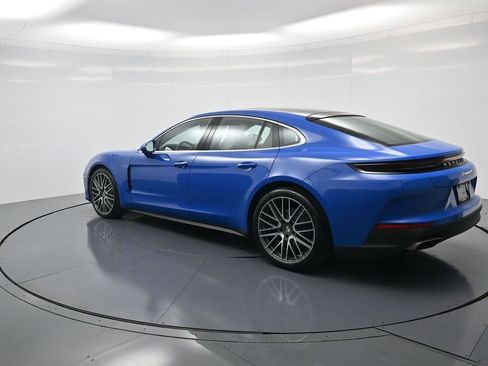 Used 2024 Porsche Panamera 4 image 3