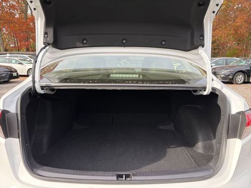 Used 2025 Toyota Corolla LE image 29