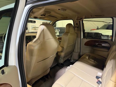 Used 2002 Ford F350 Lariat image 49