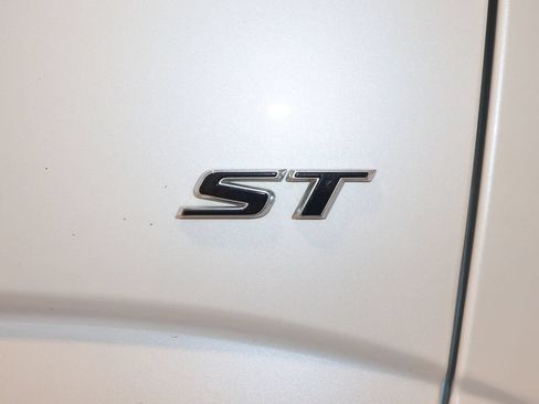 Used 2024 Buick Enclave Essence w/ Sport Touring Edition AWD/4WD image 36