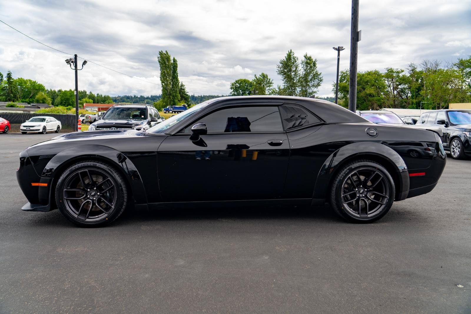 Used 2019 Dodge Challenger R/T Scat Pack w/ Widebody Package RWD image 14