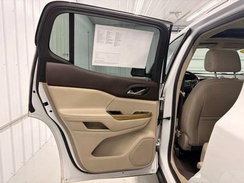 Used 2019 GMC Acadia Denali w/ Technology Package AWD/4WD image 13