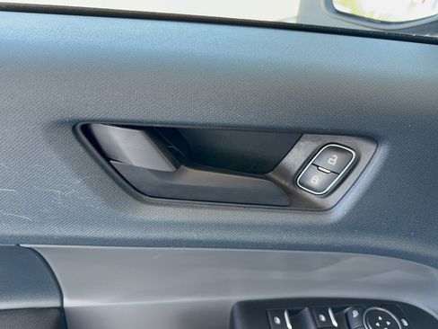 Certified 2023 Ford Maverick XL FWD image 9