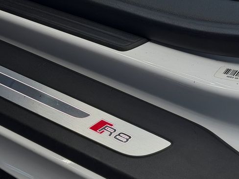 Used 2015 Audi R8 V10 image 15