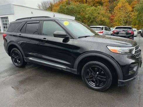 Used 2020 Ford Explorer XLT w/ Comfort Package image 2