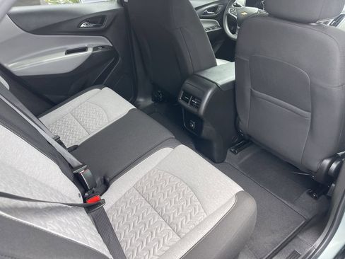 Used 2022 Chevrolet Equinox LT FWD image 16